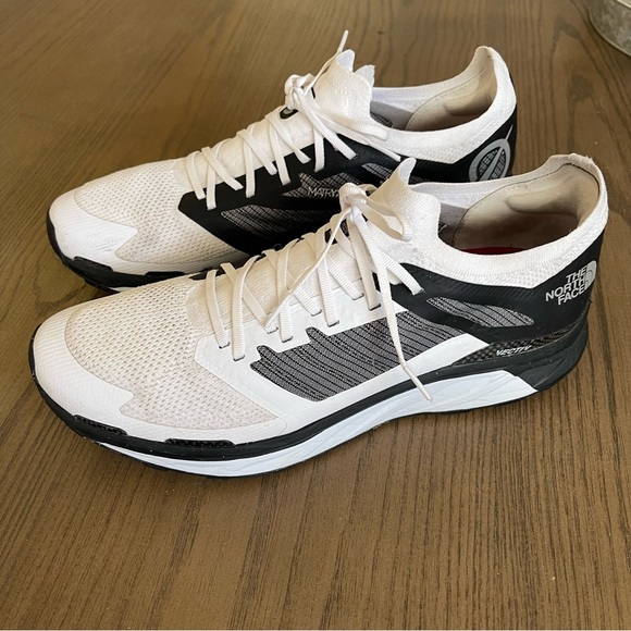 THE NORTH FACE Flight VECTIV Men’s Sneakers White Black - Picture 3 of 11